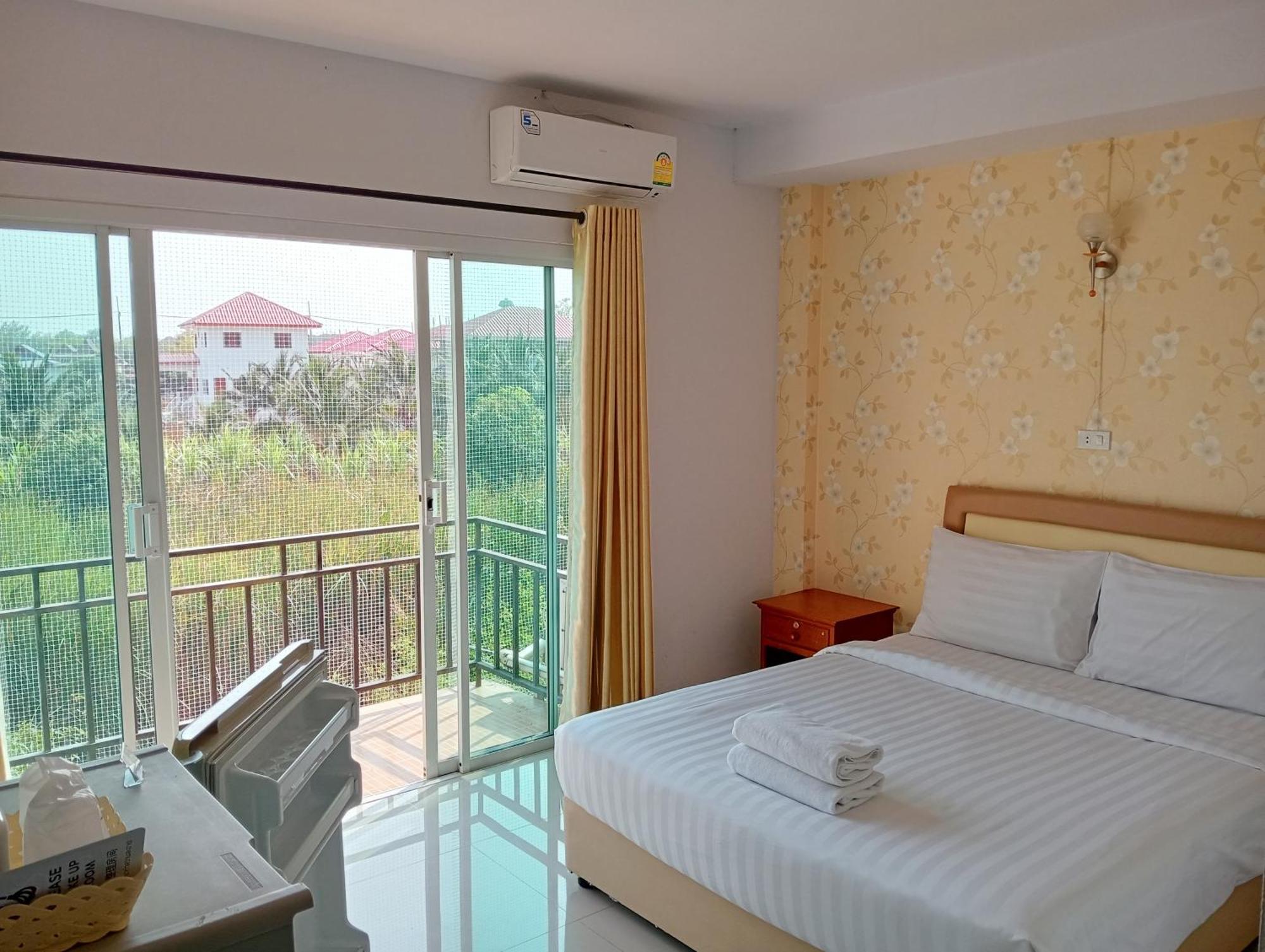 Hotela Boutique Resort Suphan Buri Buitenkant foto