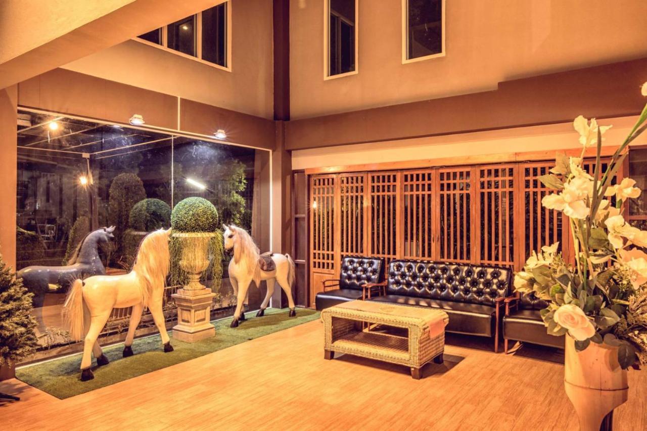 Hotela Boutique Resort Suphan Buri Buitenkant foto